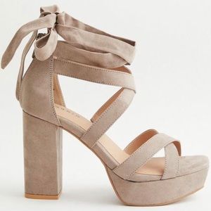 Torrid Lace-Up Platform 4 Inch Suede Heel Sandal Taupe Extra Wide Size 8WW